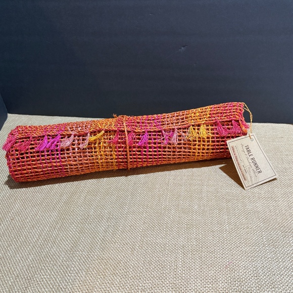 World Market Abaca Natural Jute Table Runner NWT 15" x 72" Open Weave BBQ Summer - Picture 2 of 8